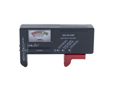 Tester per batterie da 1,5 e 9 volt. Misuratore della batteria con pulsante tester digitale. Tester di batterie universale.