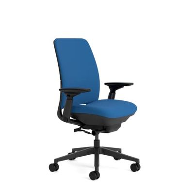 Steelcase Amia, silla de oficina ergonómica con sujeción lumbar regulable en altura y brazos regulables Azul real
