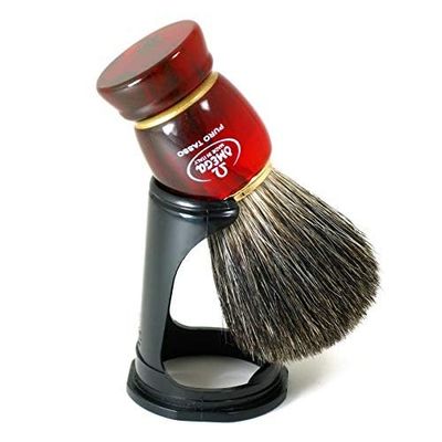 Brocha de barba Omega de tasa negra con mango de resina y soporte.