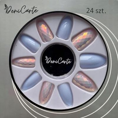 Ongles artificiels décorés avec des motifs ongles Deni Carte