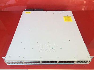 CISCO Catalyst 9300 - Network Advantage - commutateur - C3 - Géré - 36 x 2.5GBase-T (UPOE) + 12 x 100/1000/2.5G/5G/10G (UPOE) - Montable sur Rack - UPOE (490 W)
