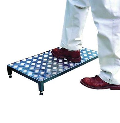 Półwysoki stopień (z metalu, rozmiar standardowy, szerokość 41 cm)
