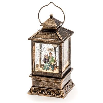 Konstsmide Kerstverlichting LED Sneeuwbol Lantaarn "Zittend stel in een winters tafereel", Watergevuld / Waterspinner / Binnen (IP20) / Werkt op batterijen: 3xC 1.5V (excl.) / Kerstlantaarn 1 Warm witte diodes