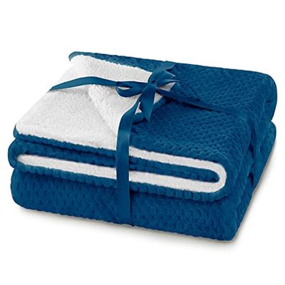 AmeliaHome Cuddly Blanket 130 x 180 cm Delicate Quilted Sherpa Lambskin Look Blanket Shleepy Indigo