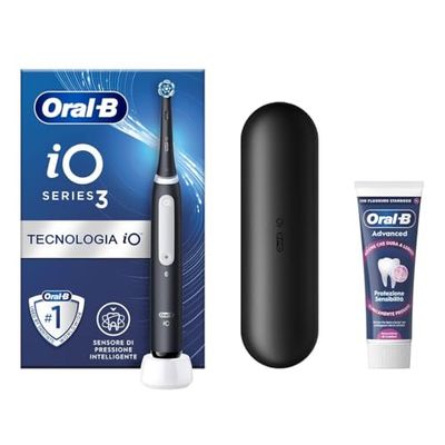 Oral-B Spazzolino Elettrico Ricaricabile iO 3 Nero, 1 Spazzolino Elettrico, 1 Testina Di Ricambio, Custodia Da Viaggio + Dentifricio Oral-B Advanced Protezione Sensibilità, Pulizia Denti