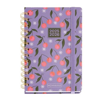 Miquelrius Agenda scolaire 25-26, planificateur de septembre 2025 à août 2026, dimensions 125,5 x 178 mm, un jour par page, double spirale, autocollants, couverture en carton doublé, fermeture à