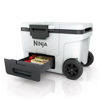 Ninja FrostVault Nevera portátil rígida, con Ruedas y cajón Dry Zone Integrado a Temperatura de frigorífico, Mantiene el Hielo Durante días, Capacidad para 68 latas, Blanco Nube, FB245EUWH