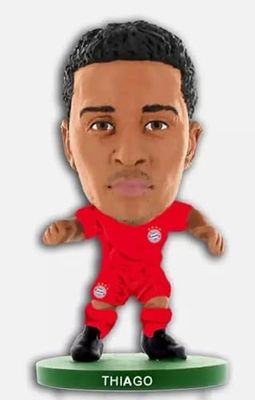 SoccerStarz - Bayern Monachium Thiago Alcantara - zestaw domowy (klasyczny zestaw) / figurki