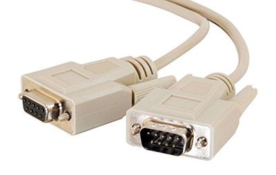 Cables to Go 81370 förlängningskabel (DB9, kontakt till uttag, 2 m) beige
