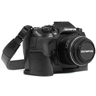 MegaGear Estojo Ever Ready, meia capa, estojo de base, capa de couro, de breve uso, com correia compatível com Olympus OM-D E-M1 Mark III, E-M1 Mark II