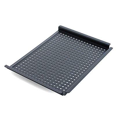 Merten & Storck Carbon Steel BBQ Rôtissoire Perforée en Fonte, 30cm x 35cm, Perforations pour Évacuation d’Huile et Gras, Barbecue, Camping, Grillades, Cuisson en Plein Air, Noir