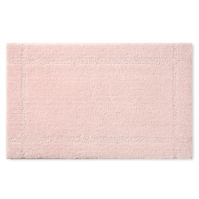 TOWN & COUNTRY EVERYDAY Tapis de Bain à Bordure touffetée Ultra pelucheuse Unie, Doux et Absorbant, Dos antidérapant, Lavable en Machine, Rose pâle, 50,8 x 81,3 cm