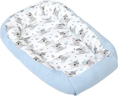 Medi Partners Babynest Knuffelnest 100% Katoen Wafel Reisbedje Voor baby's Zuigelingen 100x60x15cm Veilige sluiting (Teddy met lichtblauw Wafel)