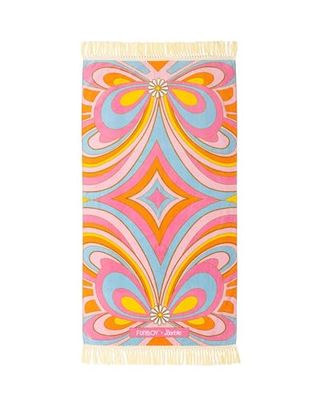 FUNBOY & Malibu Barbie luxe droom oversized strandlaken, perfect voor een zomer zwembadfeest