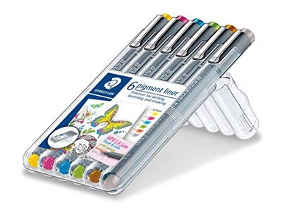 Staedtler Pigment Liner - Penne Gel Colorate ad Asciugatura Rapida, Penne Punta Fine Ideali per Disegno Tecnico e Scrittura, Set Penne Indelebili per Cancelleria Scuola Università e Ufficio, 6 Pezzi