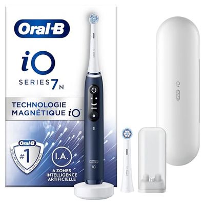 Oral-B iO 7 Brosse À Dents Électrique Blanche, Un Capteur De Pression Pour Protéger Les Gencives Sensibles, Des Accessoires, 2 Brossettes De Rechange, 1 Chargeur, 1 Étui De Voyage, Emballage En Carton