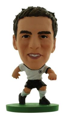 SoccerStarz Niemcy międzynarodowa figurka blister pakiet z zestawem domowym Philipp Lahm