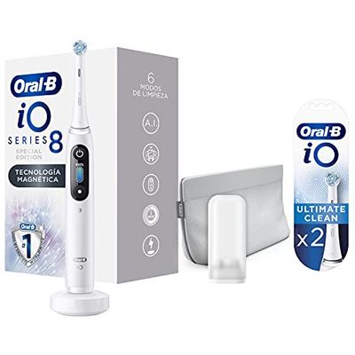 Oral-B iO 8 Cepillo De Dientes Eléctrico 1 Mango Blanco Recargable Con Tecnología Magnética De Braun, 1 Cabezal, 1 Funda Viaje Premium + Pack de 2 Cabezales de Recambio Originales iO Ultimate Clean