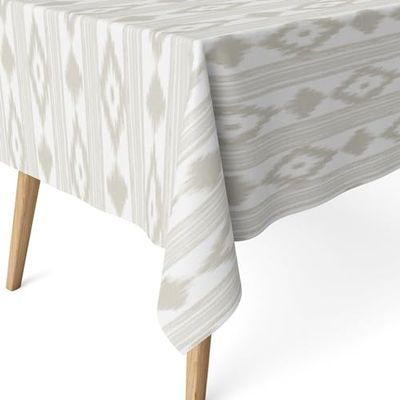 ECOMMERC3 Nappe Anti-tâche rectangulaire Taille 260 x 140 cm - Nappe Anti-Taches au Toucher Extra Douce et imperméable, Couleur Beige