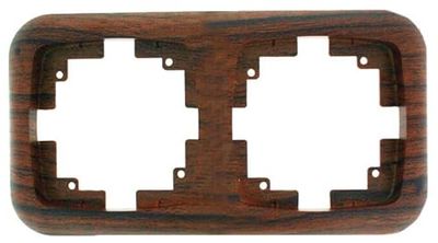 Marco doble empotrar madera, diseño elegante, acabado pulido, ideal para decoración y enmarcar fotografías.