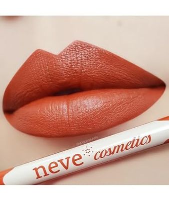 Neve Cosmetics Pastello Labbra dal colore pieno e coprente | Focus