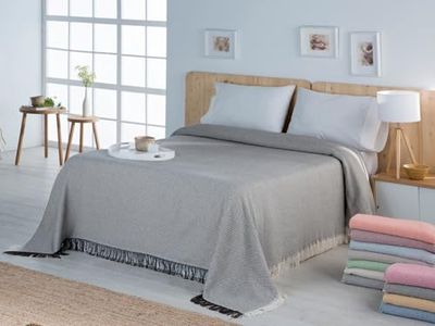 Estoralis Torino | Multifunktionellt överkast med modern design | pläd för säng och soffa | brun | sängöverkast (230 x 260 cm bred) | med fransar
