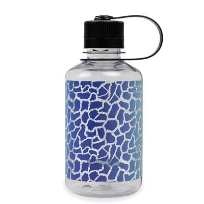 Nalgene Sustain Tritan BPA-fri vattenflaska tillverkad med material härledd av 50% plastavfall, 16 oz, smal mun, regnbåggiraff