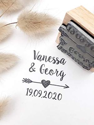 Timbro matrimonio personalizzato stile stile bohémien, forma quadrata, cuore e freccia 4 cm, con nomi e data