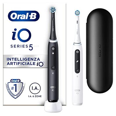 Oral-B Spazzolino Elettrico Ricaricabile iO 5N, Sensore di Pressione, Intelligenza Artificiale, 5 Modalità di Spazzolamento, 1 Testina, 2 Spazzolini, 1 Custodia da Viaggio, Nero e Bianco, Idea Regalo