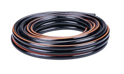 BLACK+DECKER Manguera de jardín de 15 metros – 13 mm – PVC resistente – riego de jardín, lavado de coche, relleno de piscina – Apto para cualquier grifo estándar – negro/naranja