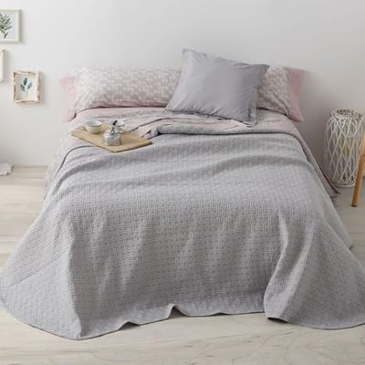Burrito Blanco | Sommartäcke 235 x 270 cm | 135 cm säng (tillgängliga storlekar) | Pique-överkast för säng bredd 135 cm | design 100 grå