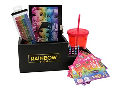 Rainbow High Cadeauset, inclusief tafelorganizer, beker met rietje, 3 vellen met stickers, 20 edelstenen, set van 5 gelstiften, officieel product (CyP Brands)