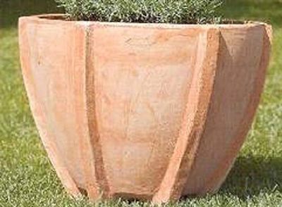 VASO ROTONDO CON RILIEVI IN TERRACOTTA PER PIANTE E FIORI; DIAMETRO CM. 32, ALTEZZA CM. 29 – FATTO A MANO – ACCESSORI CASA/GIARDINO/TERRAZZO - MADE IN ITALY DI VASERIE RINALDI.