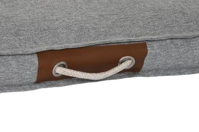 CAMA MASCOTA POLIESTER 88X68X10 2 SURT