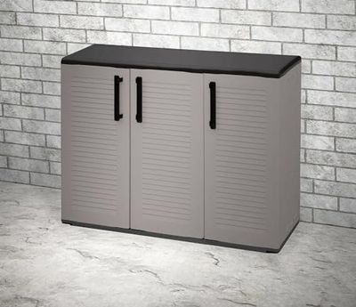 Dmora - Armoire d'extérieur Gesves, Armoire de Balcon Polyvalente, Armoire d'extérieur 3 Portes, 100% Made in Italy, 102x37h84 cm, Gris et Noir, Finition rayée