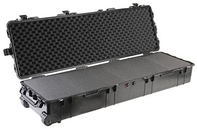 PELI 1770 lång skyddslåda med breda polyuretanhjul, IP67-vattentät, 120 liters kapacitet, tillverkad i USA, inget skum, svart