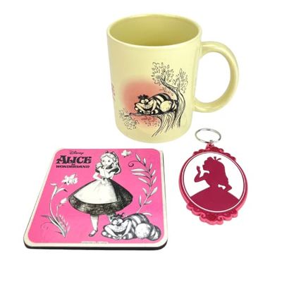 Pyramid International Alice au pays des merveilles Coffret cadeau avec mug, sous-verre et porte-clés dans une boîte cadeau (design vintage) 325 ml – Produit officiel
