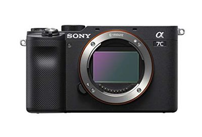 Sony Alpha 7 C - Fotocamera Digitale Mirrorless Full-frame, compatta e leggera, Real-time Autofocus, 24.2 MP, Stabilizzatore integrato a 5 assi, lunga durata della batteria (Nero)