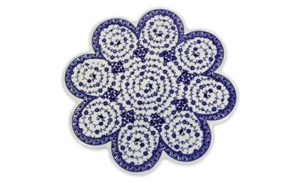 FLOWERSHAPED TRIVET IN HANDPAINTED CERAMIC