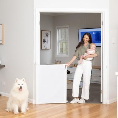 Perma Child Safety 2691 Child Safety Gate, White, 98cm Tall Extends to 2m Wide