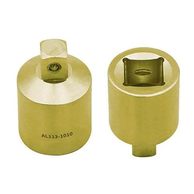 Adaptateur 3/4" H vers 1" M, conçu pour connecter des tuyaux, idéal pour les systèmes de plomberie et d'arrosage.
