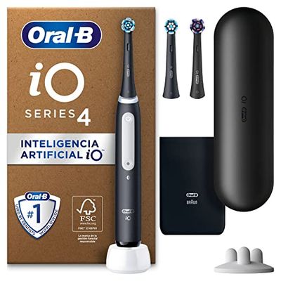 Oral-B iO 4 Cepillo de Dientes Eléctrico con Mango Recargable, 3 Cabezales y Estuche de Viaje, Diseñado por Braun, Regalos Originales para Mujer y Hombre - Negro