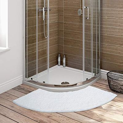 Seavish Tapis de Bain de Luxe incurvé à Poils Longs, antidérapant, en Microfibre Douce, absorbante et Lavable, pour Cabine de Douche en Quart de Cercle, 45,7 x 145,8 cm, Blanc