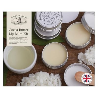 House of Crafts Kit balsamo per labbra al burro di cacao, bianco sporco, include 4 barattoli di balsamo per labbra, cera di candela, burro di karitè, olio di ricino, agitatore in legno, istruzioni