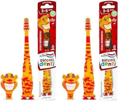 Aquafresh Piccoli Denti, Spazzolino da Denti per Bambini da 3 a 5 anni con copri testina Colorata a forma di Animale, Progettato da esperti con Flex-Zone e Setole Morbide (Confezione da 2)