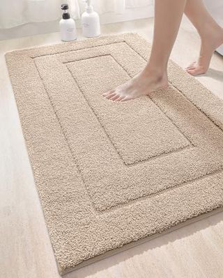 DEXI Tappeto Bagno Extra Morbido Assorbente Tappeto Bagno Premium Antiscivolo Confortevole per Vasca Doccia Bagno Lavabile in Lavatrice 61 x 109 cm Beige