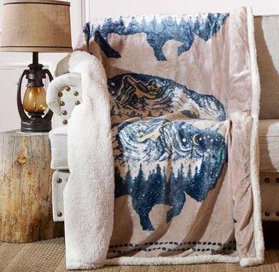CARSTENS, INC. Couverture surdimensionnée en Polaire Sherpa Ultra Douce de qualité supérieure – 137,2 x 172,7 cm, Trois buffles