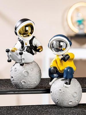 Pack of 2 Figure, Astronaut, Synthetic resin, yellow, gray, white, PU 2, 2 assorted, L. 13 cm, W. 12 cm, H. 23 cm
