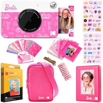 KODAK x Barbie Printomatic Fotocamera Digitale a Colori Bundle Regalo: Stile Firma + Custodia Barbie, Album Fotografico, Adesivi, Cornici Appese, 50 Adesivi e Carta Zink (20 Fogli)