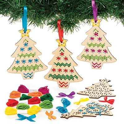Baker Ross FE862 Kit de point de croix pour arbre de Noël pour enfants — Lot de 5, couture et point de croix pour enfants, artisanat pour enfants